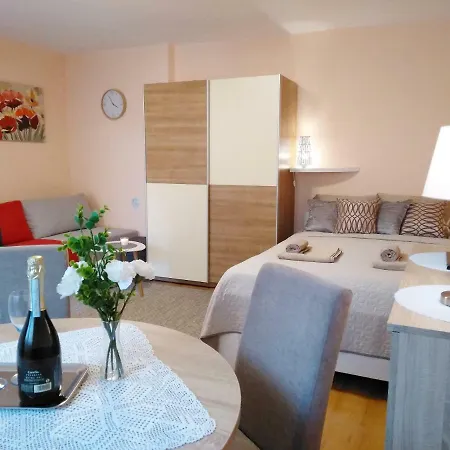 Sunray Studio Apartment Zagreb Exterior photo